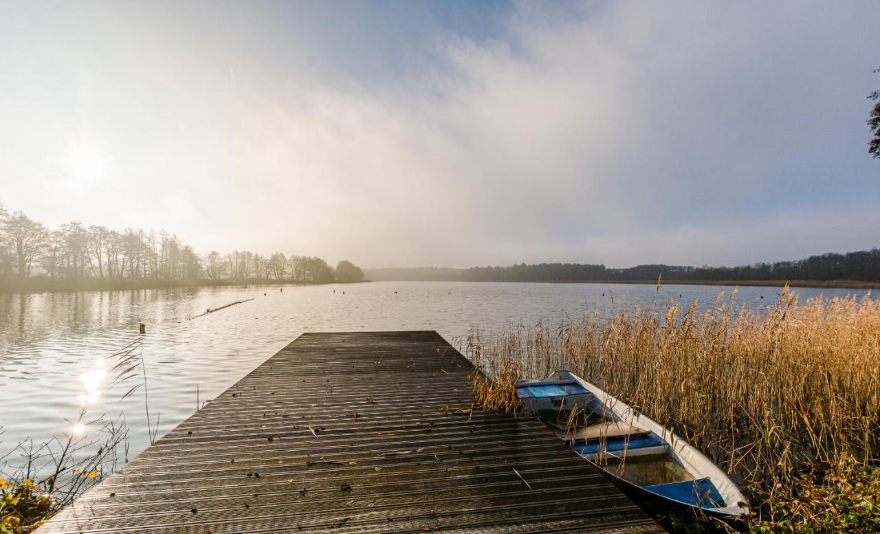 Ferienhaus Fuer Die Ganze Familie - Kamin-Sauna-See Krakow am See Bagian luar foto