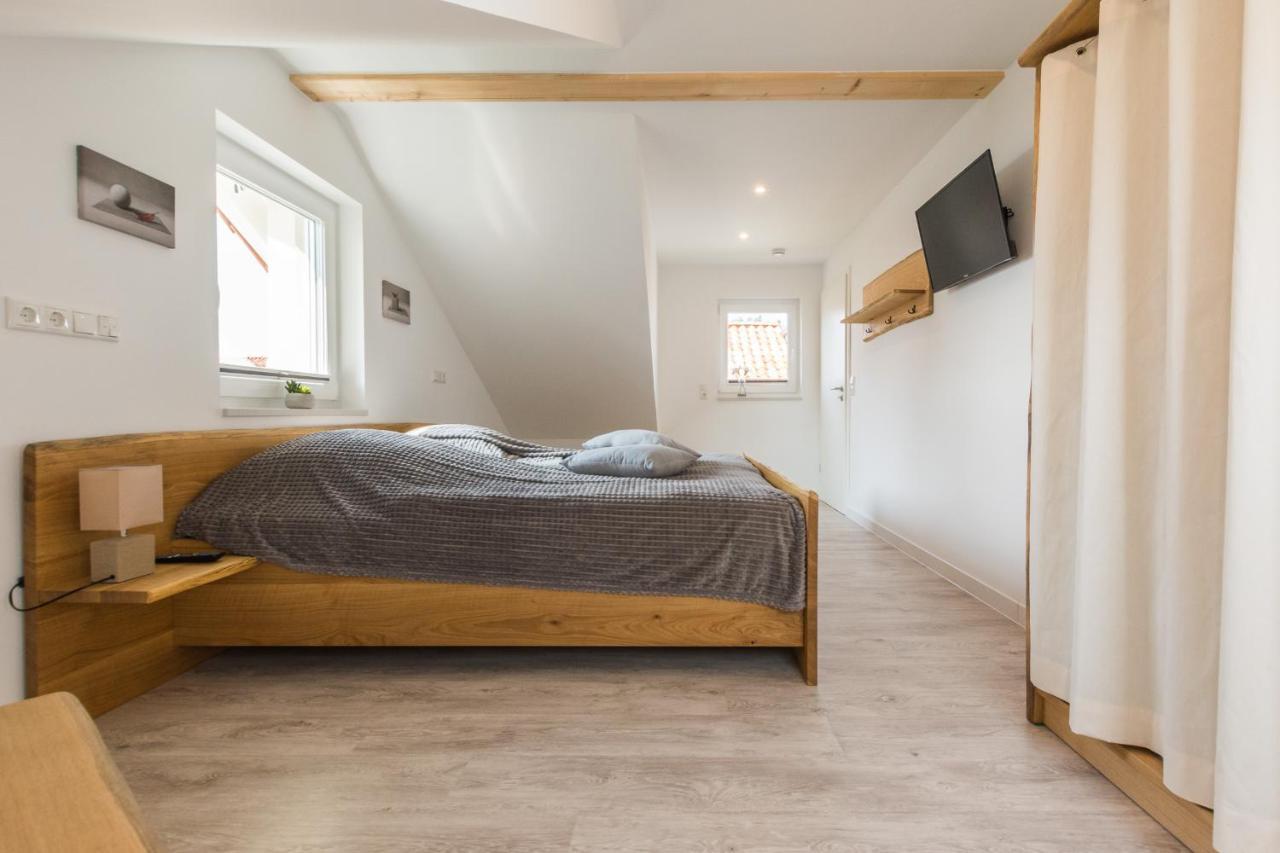 Ferienhaus Fuer Die Ganze Familie - Kamin-Sauna-See Krakow am See Bagian luar foto